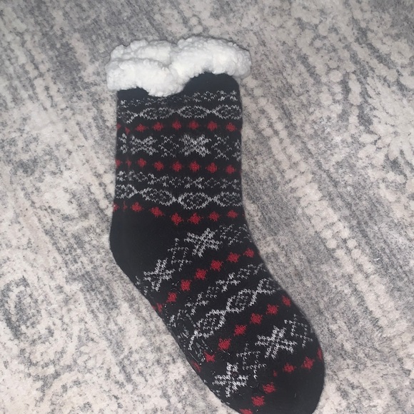 Cozy MUK LUKS Woman’s Cabin Socks Black and Red Knit 4/$20 - Picture 5 of 7